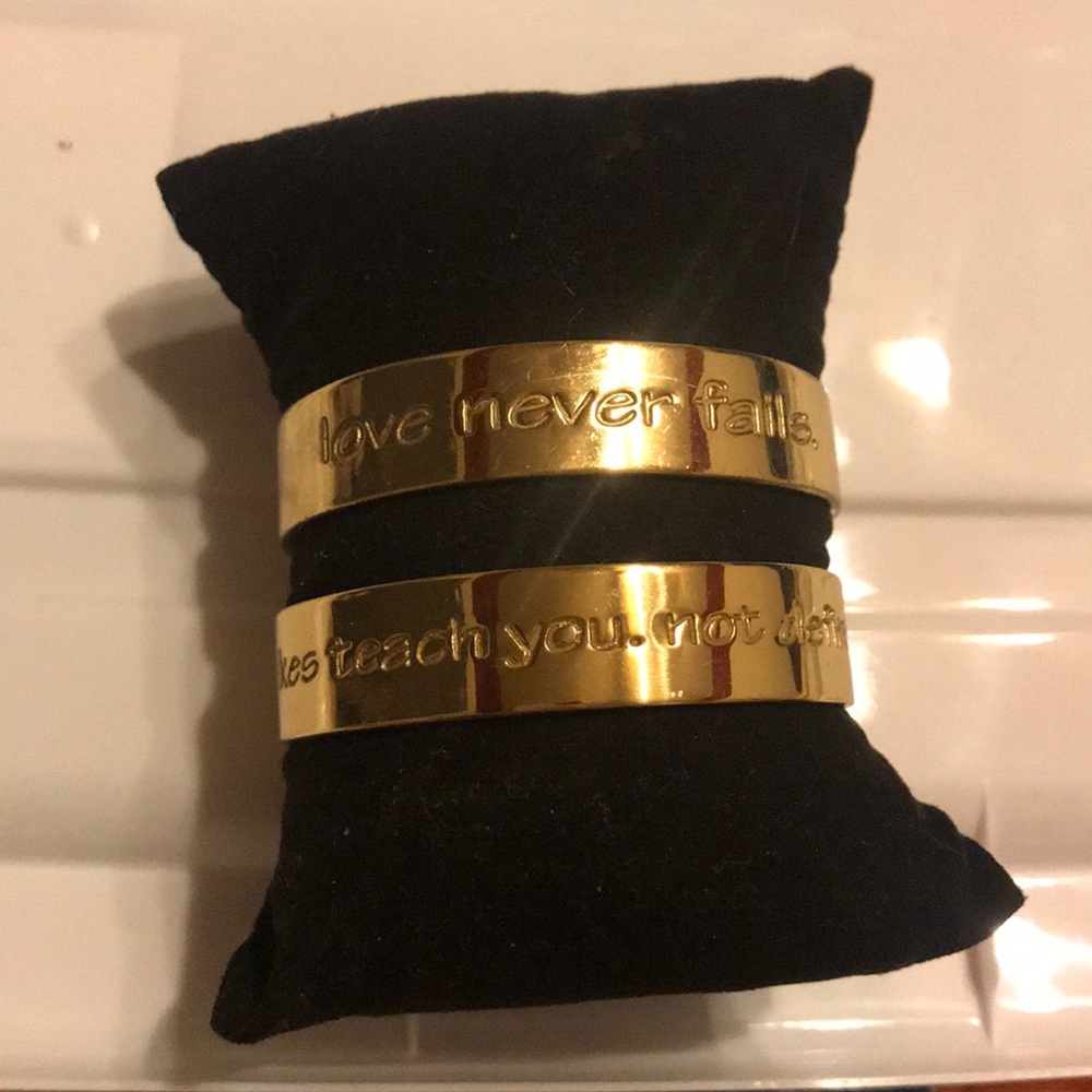 Inspirational quote bangle